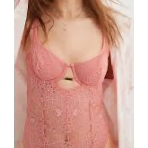 Aerie Show Off Unlined Lace Bodysuit Coral Color 38 C NWT adjustable strap - Picture 1 of 7